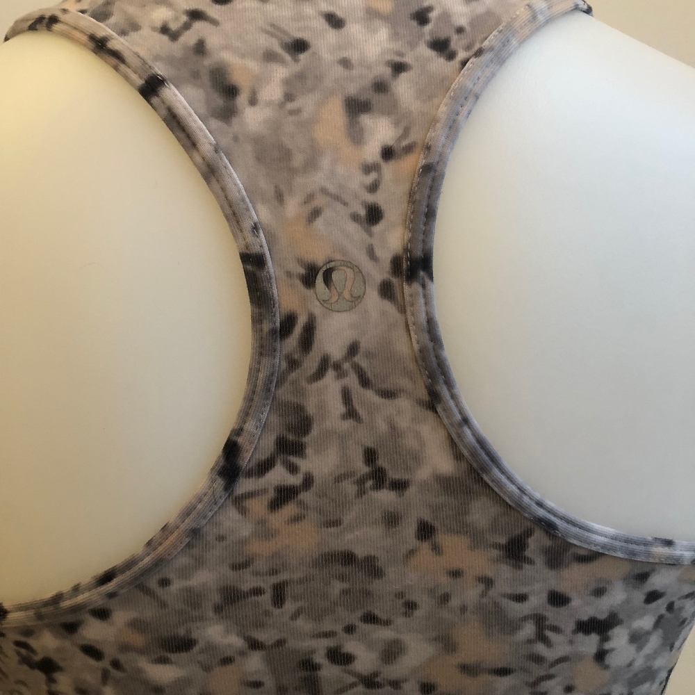 🍋 Lululemon Racerback tank - Picture 8 of 8